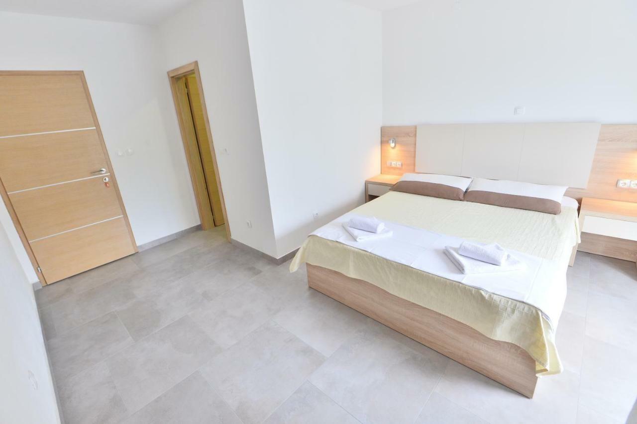 Apartmani Smiljanic Starigrad Paklenica Luaran gambar